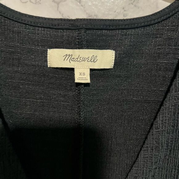 MADEWELL BLACK CROSS-FRONT FLUTTER-SLEEVE FIT & FLARE MINI DRESS - Picture 4 of 10